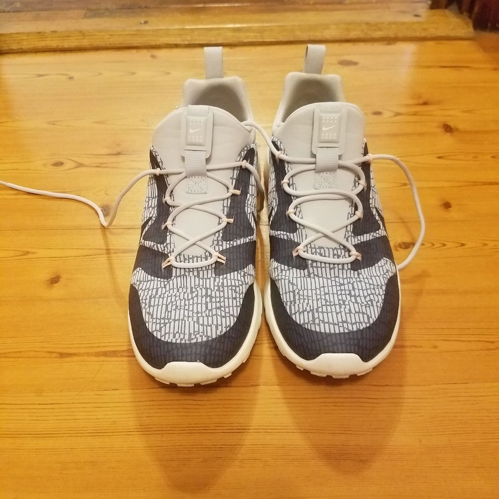 Nike gym shoes